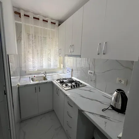 Guest House Vlore 3*