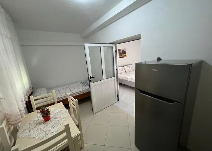 Guest House Vlore 3*