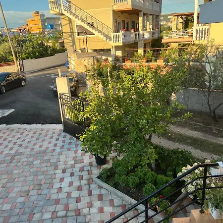 Guest House Vlore Гостевой дом 3*