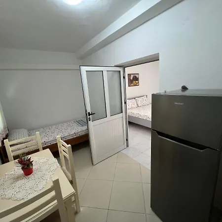 Guest House Vlore 3*