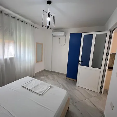 Guest House Vlore Гостевой дом 3*