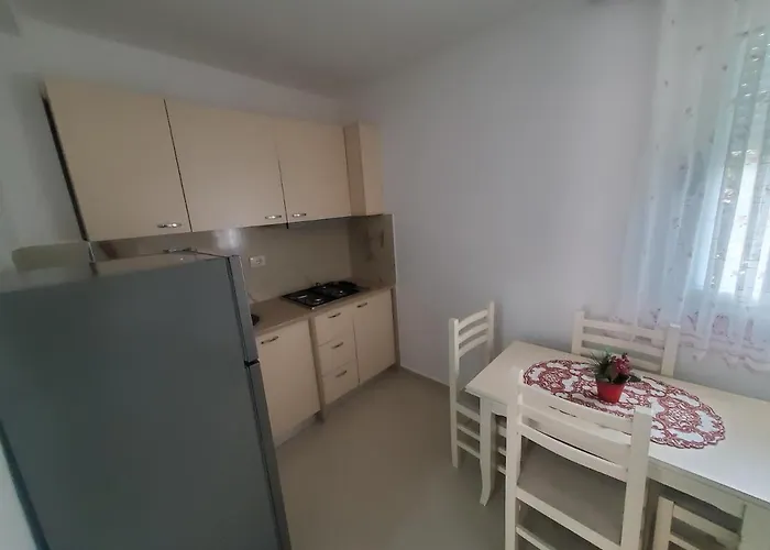 Guest House Vlore 3*