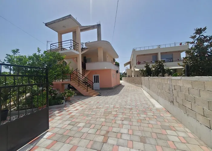 게스트하우스 Guest House Vlore