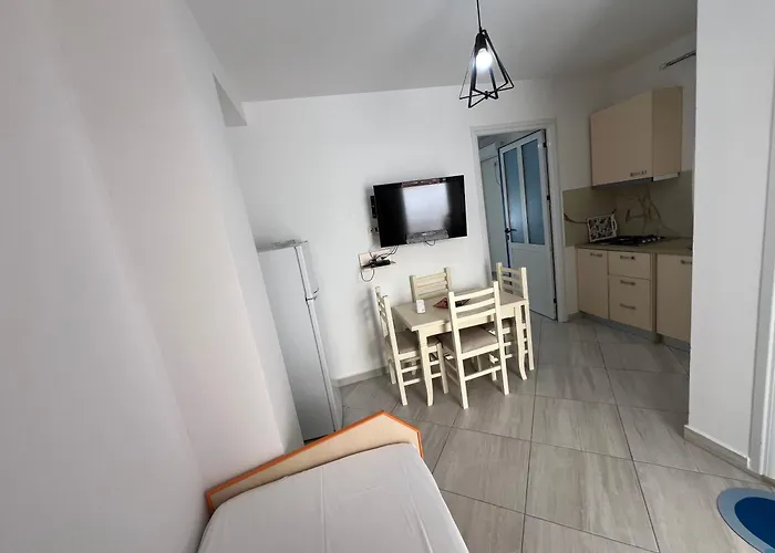 Guest House Vlore Πανσιόν 3*