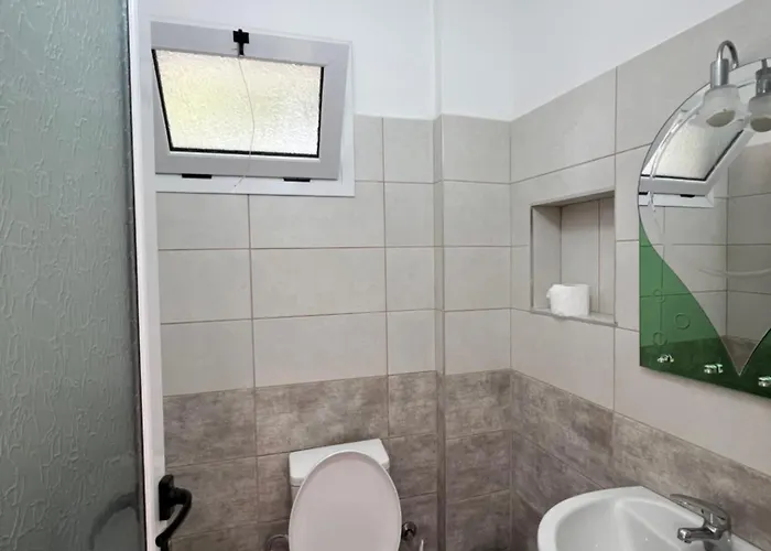 Πανσιόν Guest House Vlore 3*